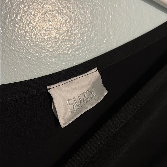 Suzy Shier Black Mini Dress with Buckle Detail, sleeveless size large - Picture 2 of 8